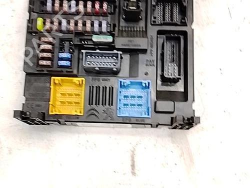 Used Fuse box Fuse box CITROËN C3 AIRCROSS II (2R_, 2C_) 1.2 PureTech 110 (2RHNZB, 2RHNZW, 2RHNPX, 2RHNPJ) (110 hp) 35771784 35771784