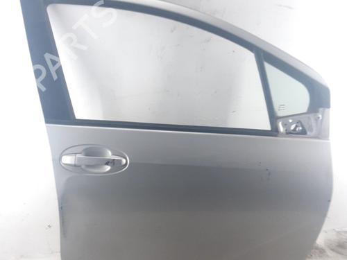 Dør højre fortil Dør højre fortil TOYOTA YARIS (_P9_) 1.4 D-4D (NLP90_, NLP90R) (90 hp) 36771804 36771804