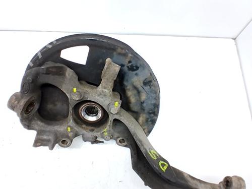 Used Right front steering knuckle LAND ROVER DISCOVERY III (L319) 2.7 TD 4x4 (190 hp) 31153097