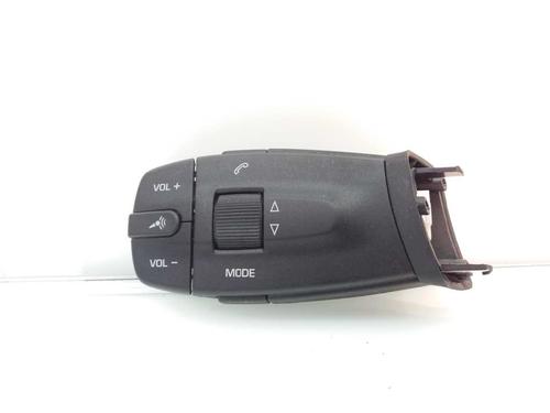 Used Steering wheel controls SEAT IBIZA IV (6J5, 6P1) 1.4 TDI (80 hp) 23419420