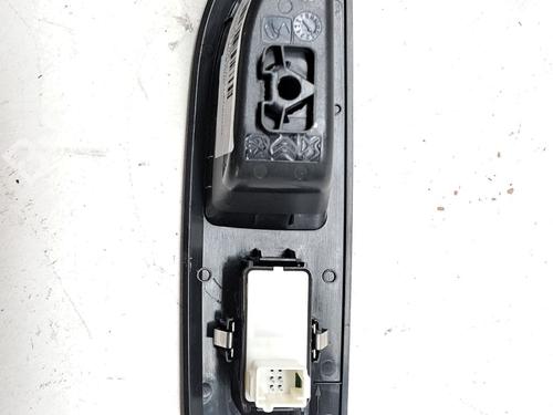 Right rear window switch PEUGEOT 2008 II (UD_, US_, UY_, UJ_, UR_, UC_) 1.2 PureTech 100 (USHNK) | BP29301656I28 