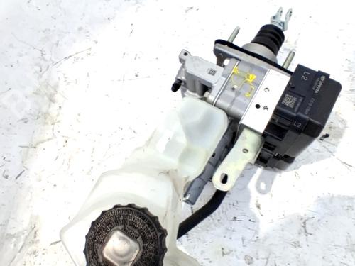 Used Servo brake Servo brake TOYOTA C-HR (_X1_) 1.8 Hybrid (ZYX10_, ZYX11_, ZYX10R, ZYX11R) (122 hp) 33815786 33815786