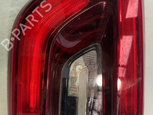 right-tailgate-light-renault-kadjar-ha_-hl_-2015-33767441 main image