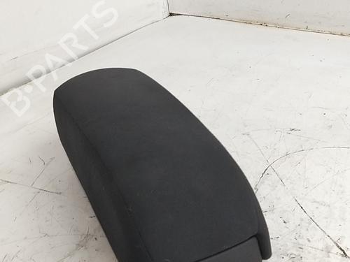Used Armrest / Center console Armrest / Center console FIAT 500e (332_) Elektro 3+1 (FA1) (118 hp) 39740621 39740621