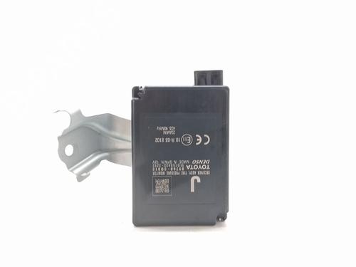 Used Electronic module TOYOTA YARIS (_P13_) 1.5 Hybrid (NHP130_, NHP130) (101 hp) 28958522