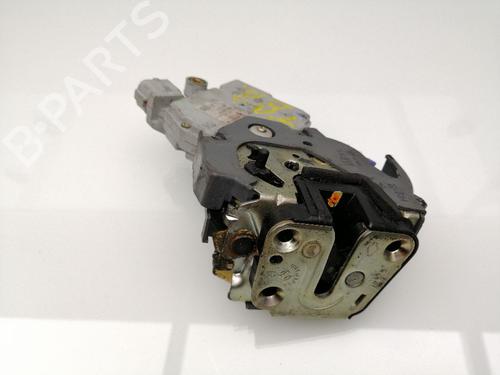 Used Rear right lock NISSAN X-TRAIL I (T30) 2.2 Di 4x4 (114 hp) 23448936