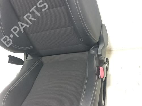 Used Right front seat Right front seat RENAULT MEGANE III Grandtour (KZ0/1) 1.5 dCi (KZ09, KZ0D, KZ1G, KZ29, KZ14, KZ1W, KZ10, KZ1F,... (110 hp) 33037552 33037552