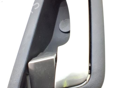 venstre-bagtil-invendig-handtag-ssangyong-tivoli-2015-32336319 main image