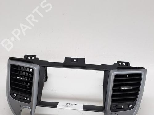 Used Middle console HYUNDAI TUCSON (TL, TLE) 1.6 T-GDi (177 hp) 23367889