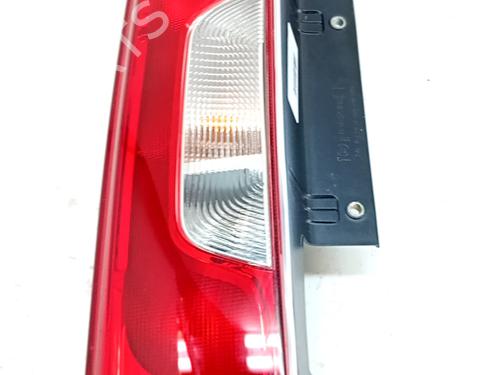 Used Left taillight FIAT DOBLO Cargo (263_) 1.3 D Multijet (263WXU1A, 263ZXU1A, 263WYB1A, 263ZYB1A) (95 hp) 31700801