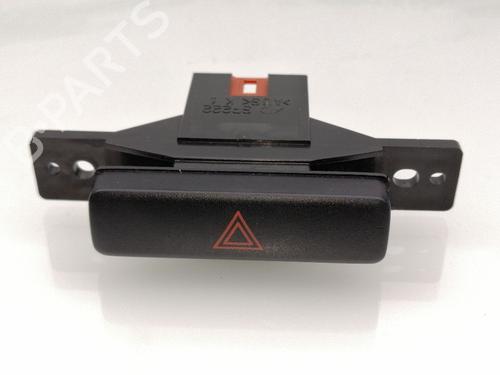 Used Warning switch SUZUKI GRAND VITARA II (JT, TE, TD) 1.9 DDiS All-wheel Drive (JT419, TD44, JB419WD, JB419XD,... (129 hp) 23936003