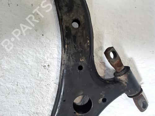 Draagarm links voor LEXUS RX (_U3_) 400h AWD (MHU38_, MHU38R) (272 hp) 31701205