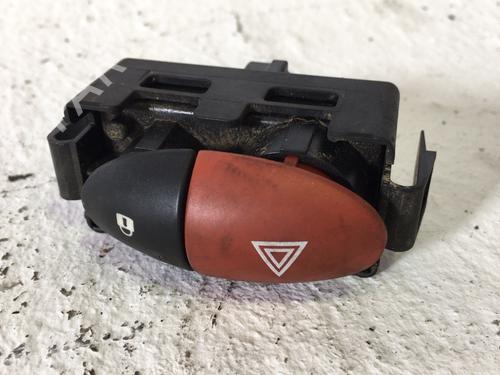 Used Warning switch Warning switch RENAULT TWINGO II (CN0_) 1.2 16V (CN04, CN0B) (75 hp) 39558236 39558236
