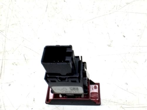 Used Warning switch SEAT LEON ST (5F8) 1.0 TSI (115 hp) 31609652