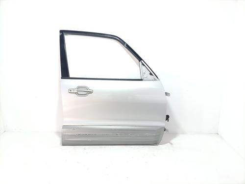 Used Right front door MITSUBISHI PAJERO III Canvas Top (V6_W, V7_W) 3.2 DI-D (V68W, V78W) (160 hp) 29051132