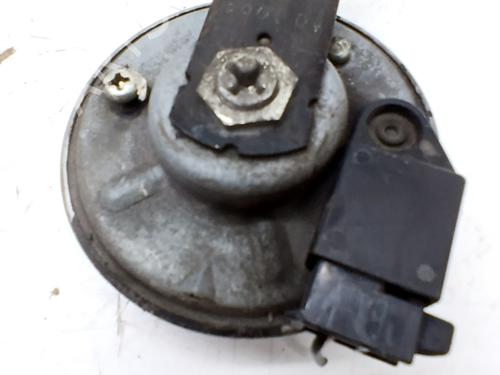 horn-toyota-rav-4-iv-_a4_-2012-2013-2014-2015-2016-2017-2018-2019-37590630 main image