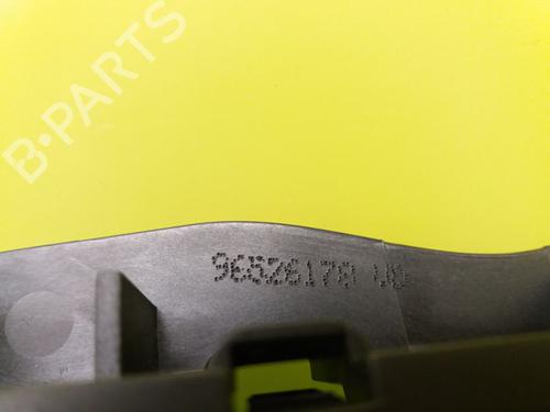 Used Rear left interior door handle PEUGEOT 407 (6D_) 2.0 HDi 135 (6DRHRH, 6DRHRE, 6DRHRG, 6DRHRJ) (136 hp) 23378926