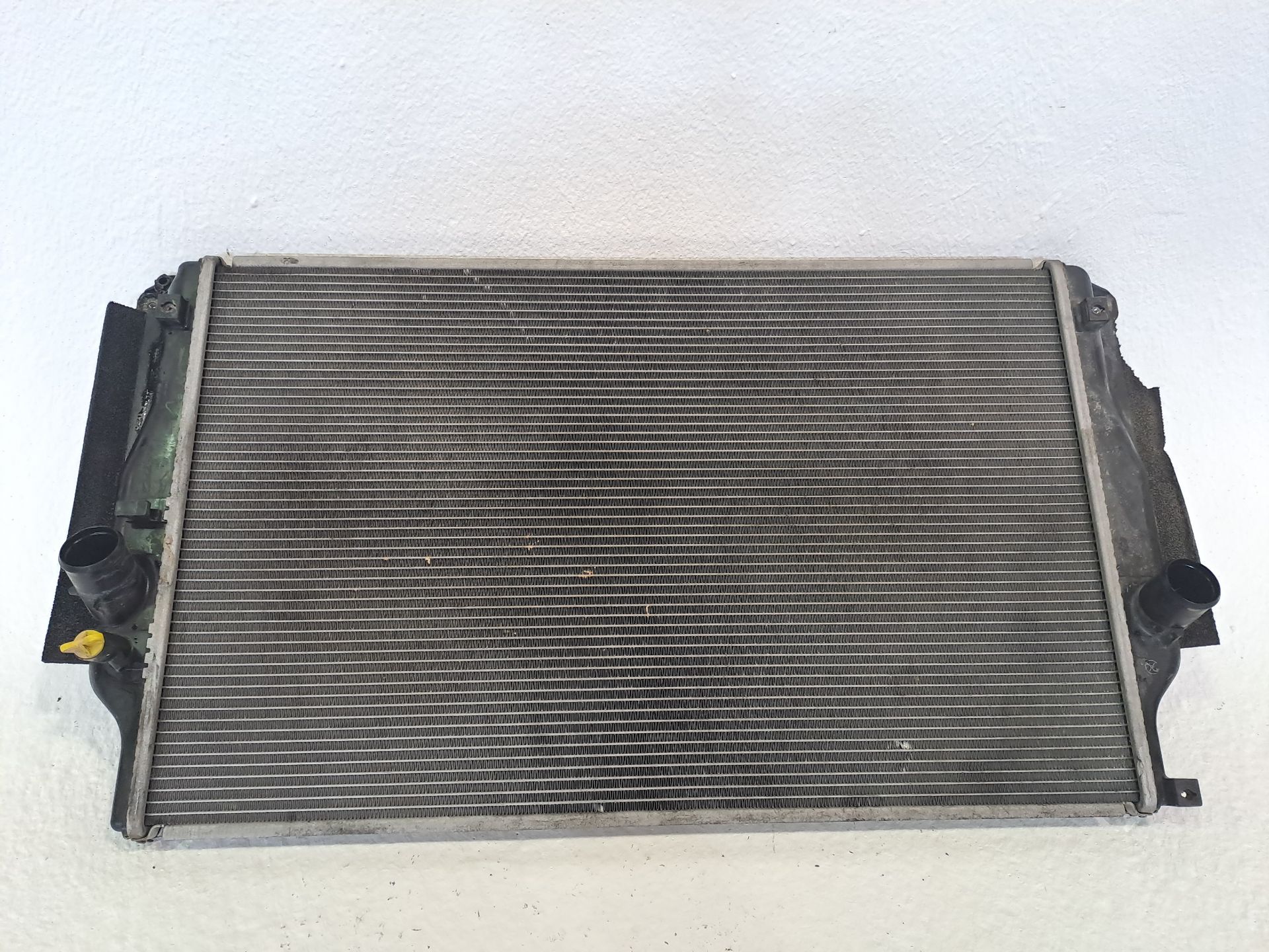 Water radiator TOYOTA RAV 4 III (_A3_) 2.2 D 4WD (ALA30_, ALA30R ...