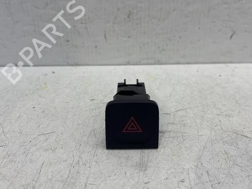 Used Warning switch RENAULT KADJAR (HA_, HL_) 1.5 BLUE dCi 115 (HLA6) (116 hp) 31591772