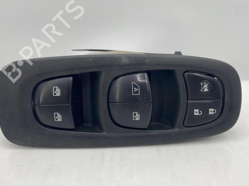 Used Left front window switch RENAULT KADJAR (HA_, HL_) 1.5 dCi 110 (HLA3) (110 hp) 31581964