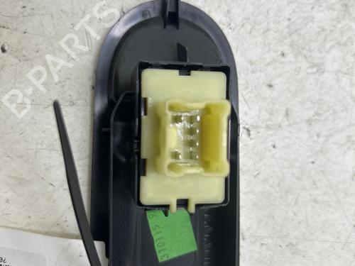 Used Right front window switch Right front window switch 36913913 36913913