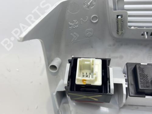 Interior roof light PEUGEOT 3008 II SUV (MC_, MR_, MJ_, M4_) 1.2 THP/ PureTech 130 (MRHNSM, MRHNSU, MRHNSJ, MRHNYW,... | BP29515906I8 