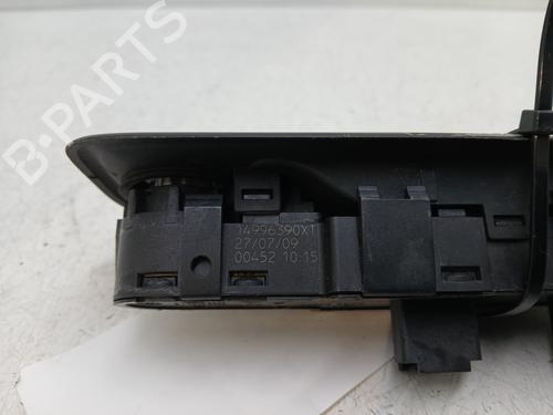 Used Left front window switch Left front window switch 37032025 37032025
