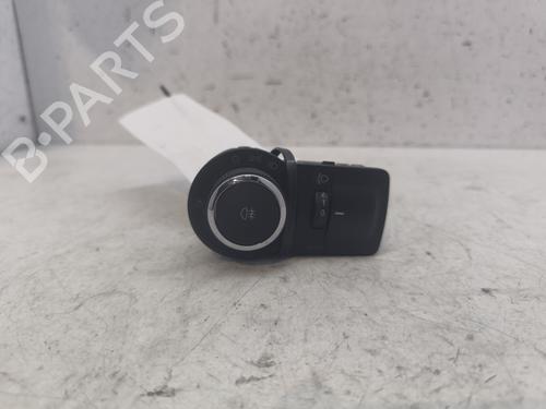 Used Headlight switch CHEVROLET AVEO Hatchback (T300) 1.2 (69 hp) 28709556
