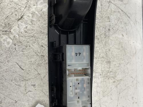 Left front window switch NISSAN NOTE (E12) 1.5 dCi | BP23574168I27 - Image 4