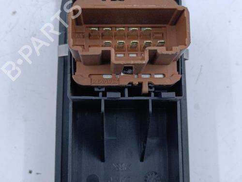 Used Switch Switch RENAULT CLIO III (BR0/1, CR0/1) 1.5 dCi (BR17, CR17) (86 hp) 22818308 22818308