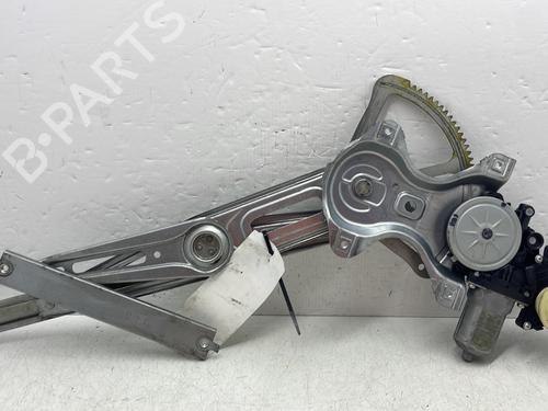 Rudehejsemekanisme Højre foran TOYOTA AURIS (_E18_) 1.8 Hybrid (ZWE186_, ZWE186R) (136 hp) 31697075