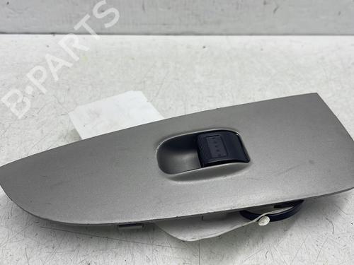 Used Right rear window switch HONDA CR-V II (RD_) 2.0 (RD5) (150 hp) 32426725