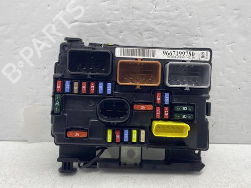 Used Fuse box PEUGEOT 207 (WA_, WC_) 1.4 HDi (68 hp) 31045703