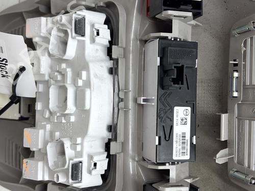 interior-roof-light-citroen-c5-aircross-a_-2018-30818792 main image