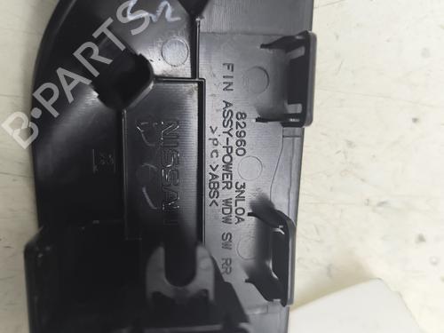 Used Right rear window switch Right rear window switch NISSAN LEAF (ZE1) Electric (150 hp) 31663035 31663035