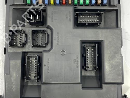 Used Fuse box Fuse box 22830362 22830362