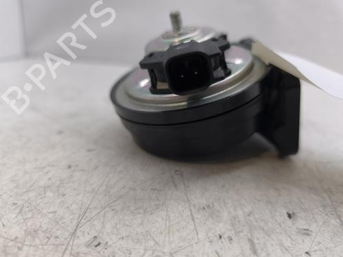 horn-jeep-renegade-suv-bu-b1-bv-2014-37732523 main image