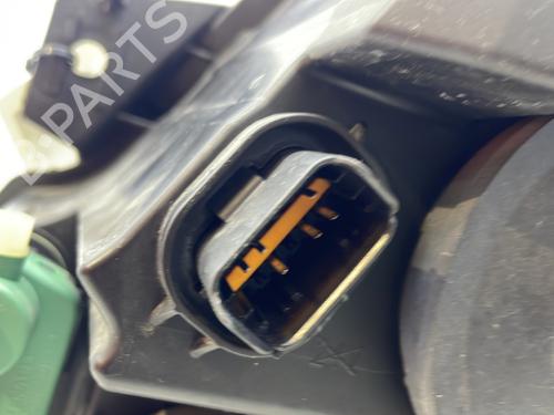 Right headlight RENAULT MASTER III Platform/Chassis (EV, HV, UV) 2.3 dCi 110 FWD (EV0R, EV0W, HV0R, HV0W, UV0R, UV0W) | BP29388713C29 