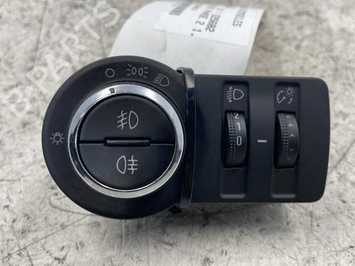 Used Headlight switch CHEVROLET CRUZE (J300) 1.7 D (131 hp) 25259702