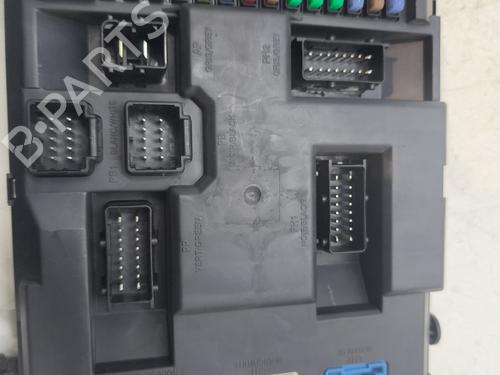 fuse-box-citroen-c3-ii-sc_-2009-28134553 main image