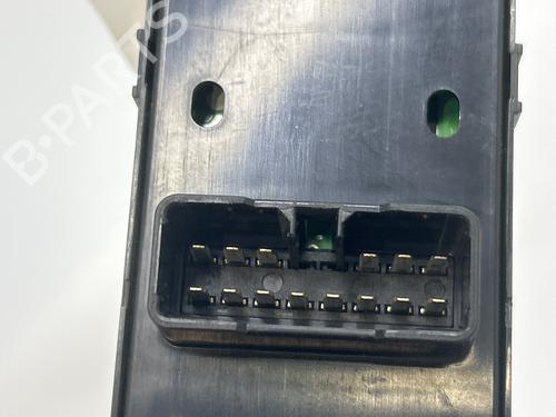 Left front window switch KIA SOUL I (AM) 1.6 CRDi 128 | BP38326227I27 - Image 2