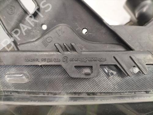 Used Right headlight Right headlight PEUGEOT 1007 (KM_) 1.4 HDi (68 hp) 23574086 23574086