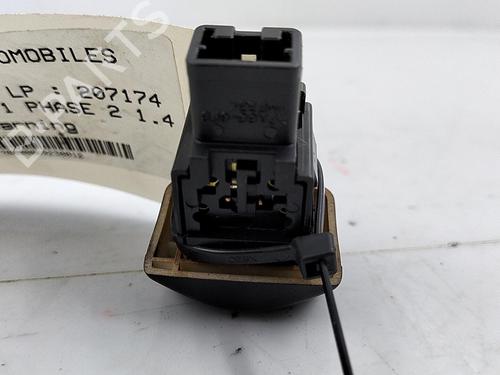 Warning switch NISSAN NOTE (E11, NE11) 1.4 | BP22825841I22 