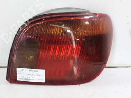 Høyre baklys TOYOTA YARIS (_P1_) 1.4 D-4D (NLP10_, NLP10R) (75 hp) 22813596