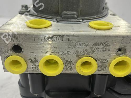Used ABS pump DACIA SANDERO II TCe 90 (B8M1, B8MA, B8AC) (90 hp) 22830682
