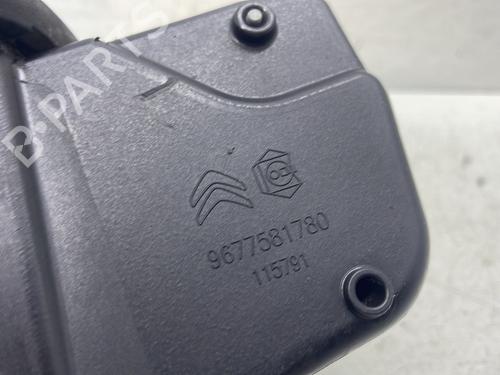 fuel-flap-citroen-c4-grand-picasso-ii-da_-de_-2013-31609952 main image