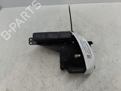 Used Warning switch Warning switch TOYOTA YARIS (_P1_) 1.4 D-4D (NLP10_, NLP10R) (75 hp) 30465640 30465640