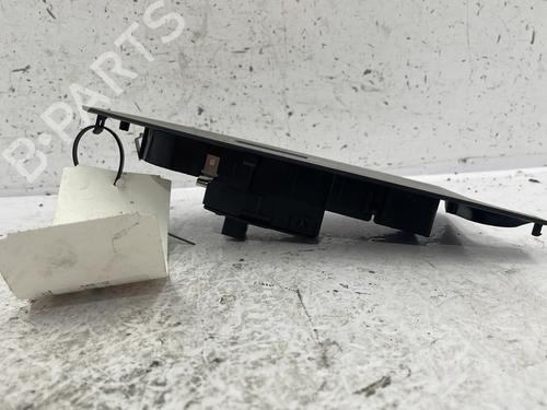 Used Right front window switch Right front window switch ALFA ROMEO GIULIETTA (940_) 1.6 JTDM (940FYB11, 940FYB1A, 940FYF11, 940FYF1A) (120 hp) 25120730 25120730
