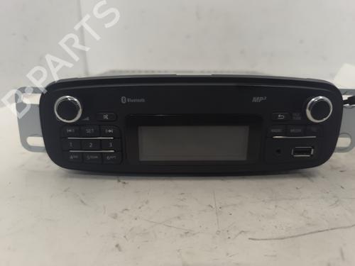 Used Radio RENAULT ZOE (BFM_) ZOE (88 hp) 24636789