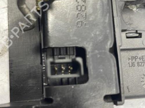 Bakluke lås VW GOLF IV (1J1) 1.9 TDI | BP22841118C101 